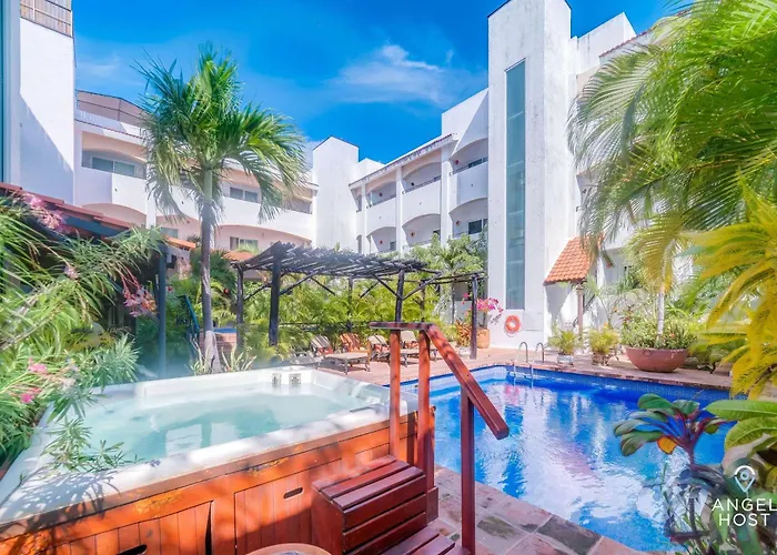 Walk To 5th Ave & - Pools, Balcony & Parking Apartamento