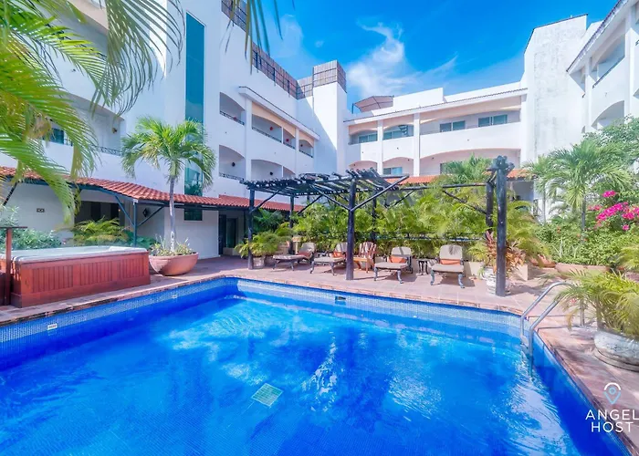 Walk To 5th Ave & - Pools, Balcony & Parking Appartement Playa del Carmen