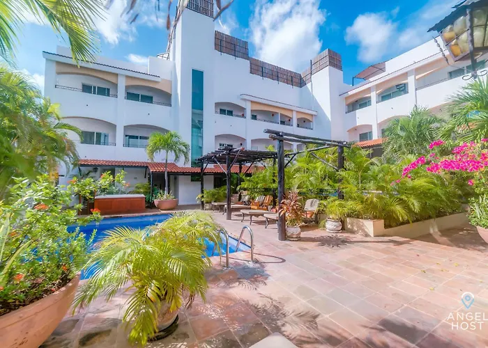 Walk To 5th Ave & - Pools, Balcony & Parking * Playa del Carmen