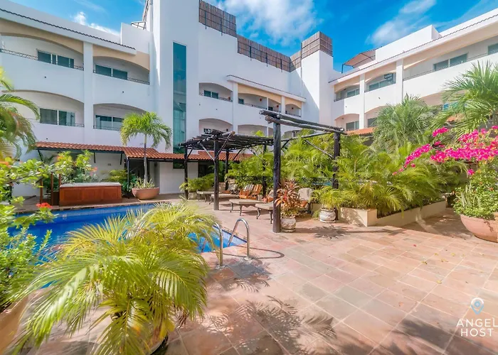 Walk To 5th Ave & - Pools, Balcony & Parking Apartamento *