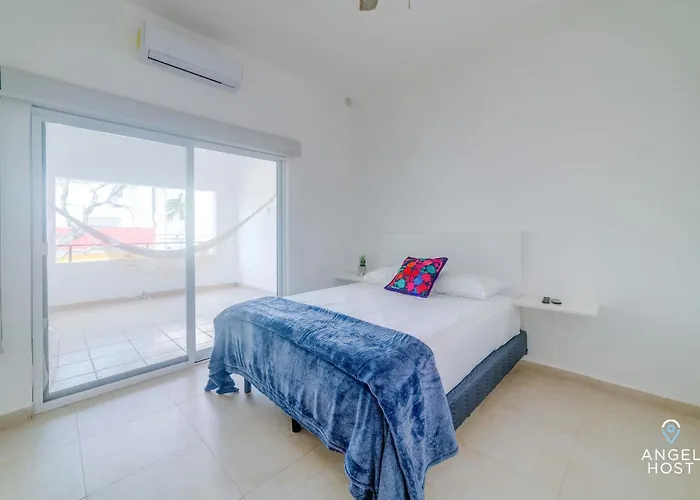 Walk To 5th Ave & - Pools, Balcony & Parking Apartamento Playa del Carmen