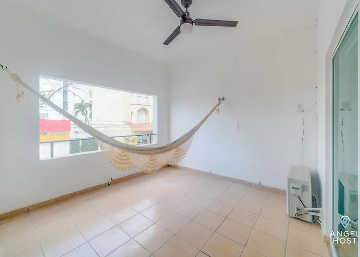 Walk To 5th Ave & - Pools, Balcony & Parking Apartamento Playa del Carmen