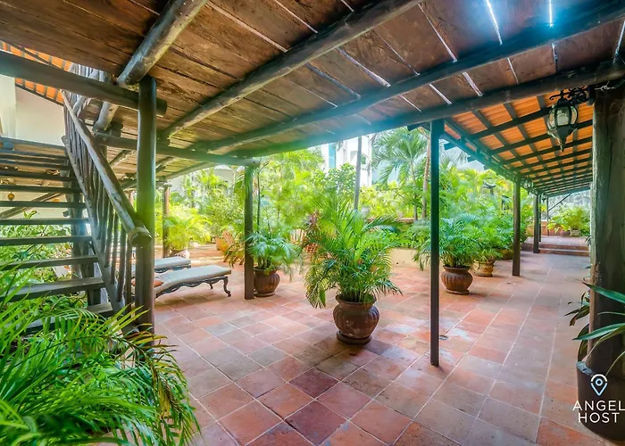 Apartamento Walk To 5th Ave & - Pools, Balcony & Parking *
